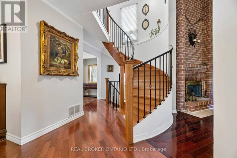22 Ravenscroft Road — photo 8 of 40
