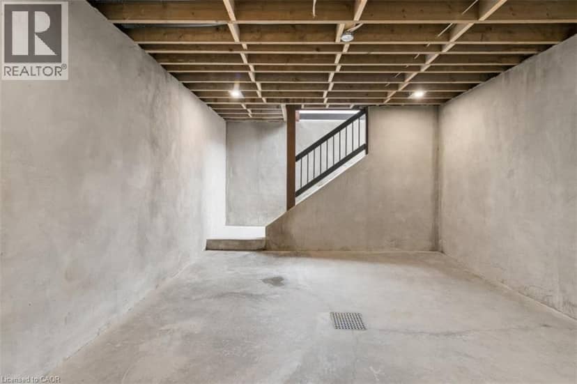 160 WALSH Street — photo 29 of 35