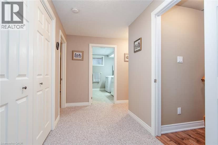 42 LA SALLE Street — photo 21 of 40