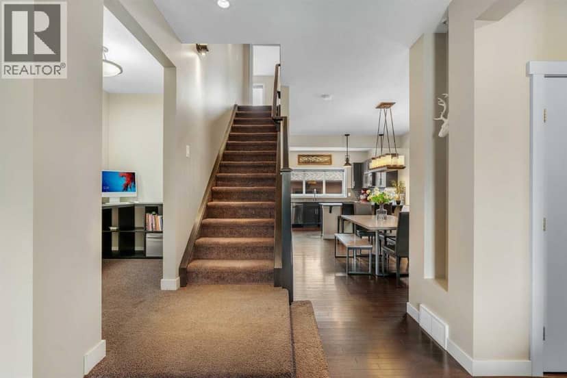 360 Marquis Heights SE — photo 10 of 40