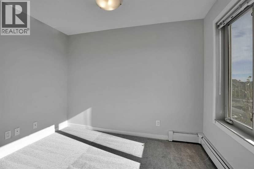 8354 9 Avenue SW — photo 23 of 40