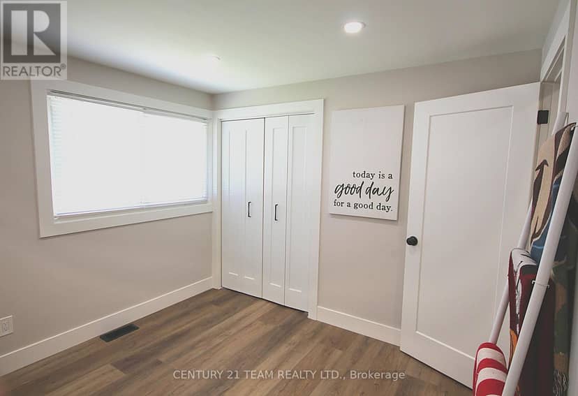 190 Margaret Street — photo 18 of 40