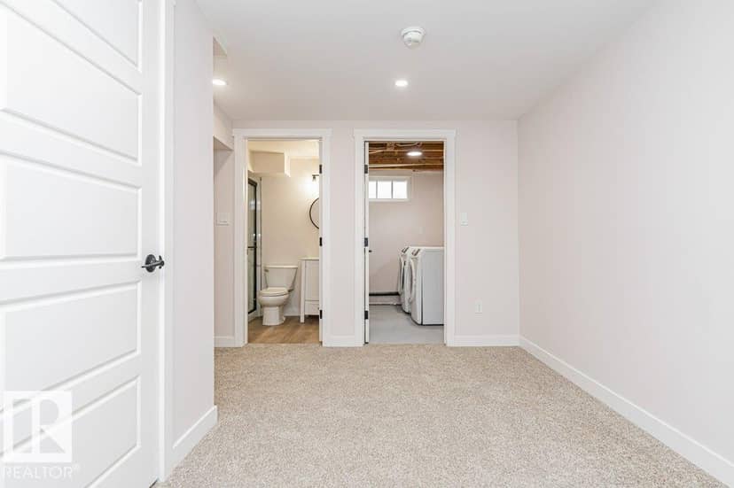 10624 40 ST NW — photo 33 of 40