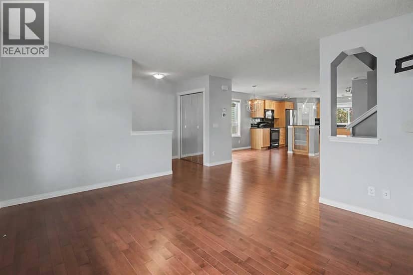 156 Morningside Manor SW, Airdrie, photo 3