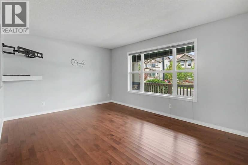 156 Morningside Manor SW, Airdrie, photo 2