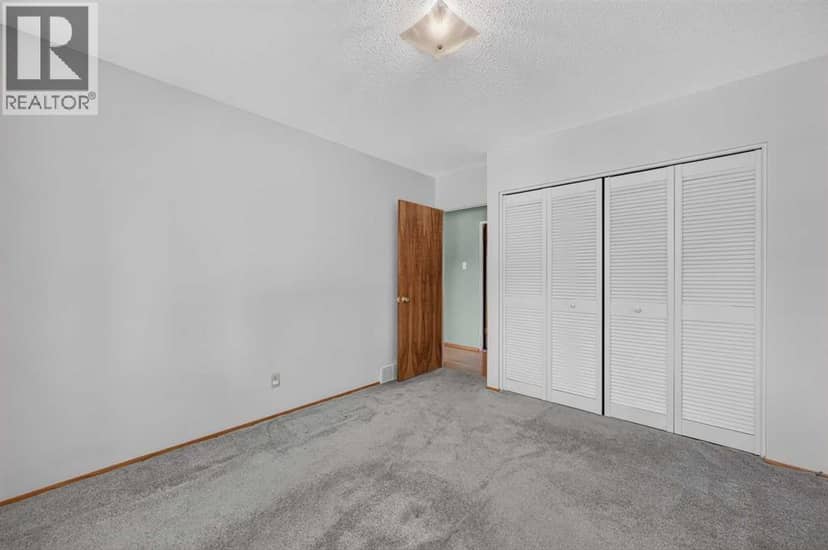 637 Willowburn Crescent SE — photo 24 of 40