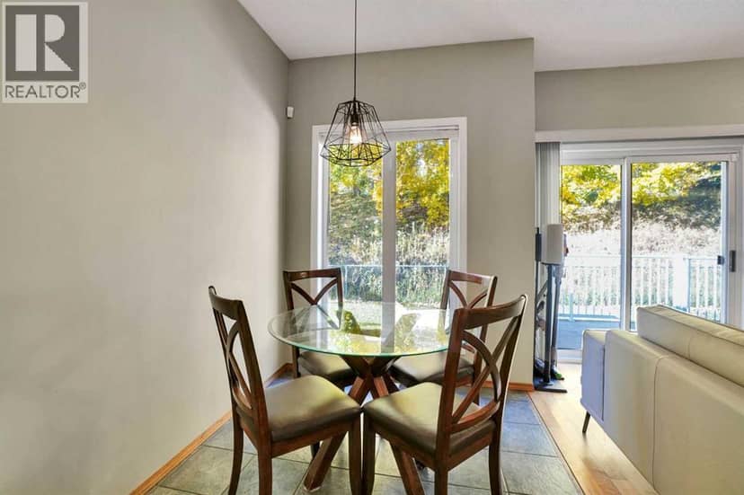 145 Hamptons Link NW — photo 11 of 40