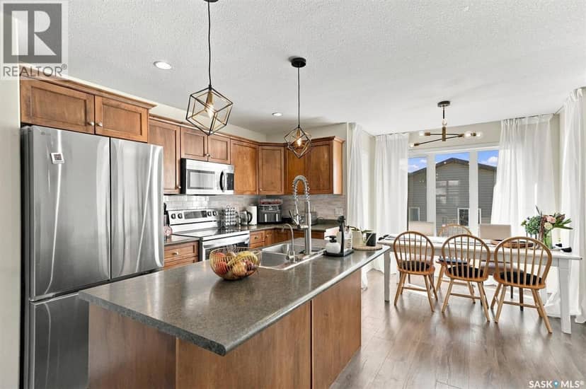 215 Coad MANOR, Saskatoon, photo 7