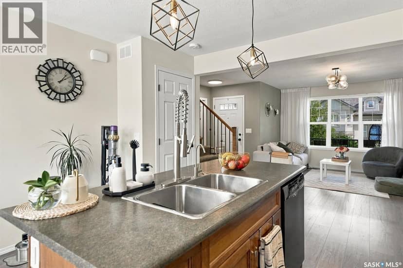 215 Coad MANOR — photo 9 of 40