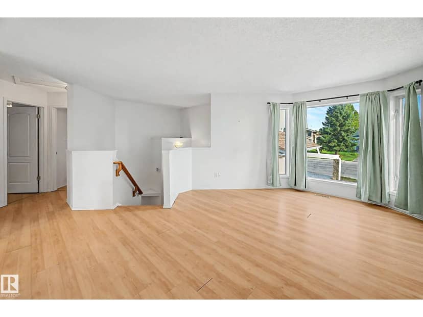 18411 77 AV NW, Edmonton, photo 3