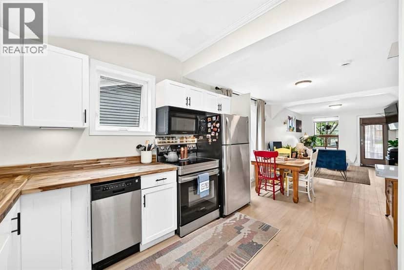 1628 15 Street SE — photo 9 of 28