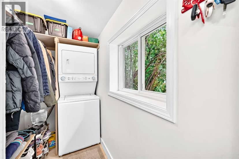 1628 15 Street SE — photo 22 of 28