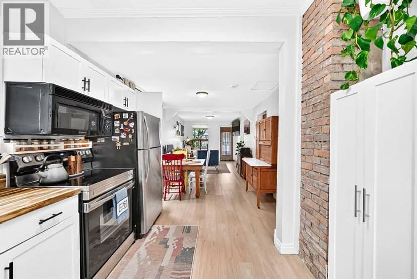 1628 15 Street SE — photo 10 of 28