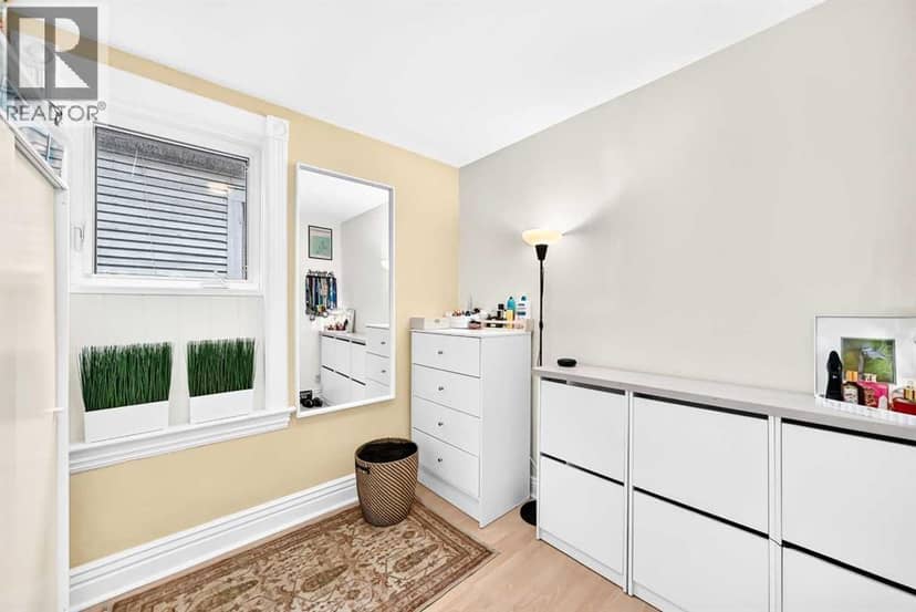 1628 15 Street SE — photo 17 of 28