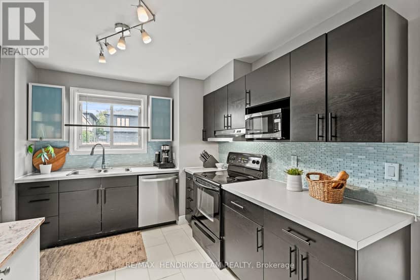 35 Kinsey Street — photo 14 of 37