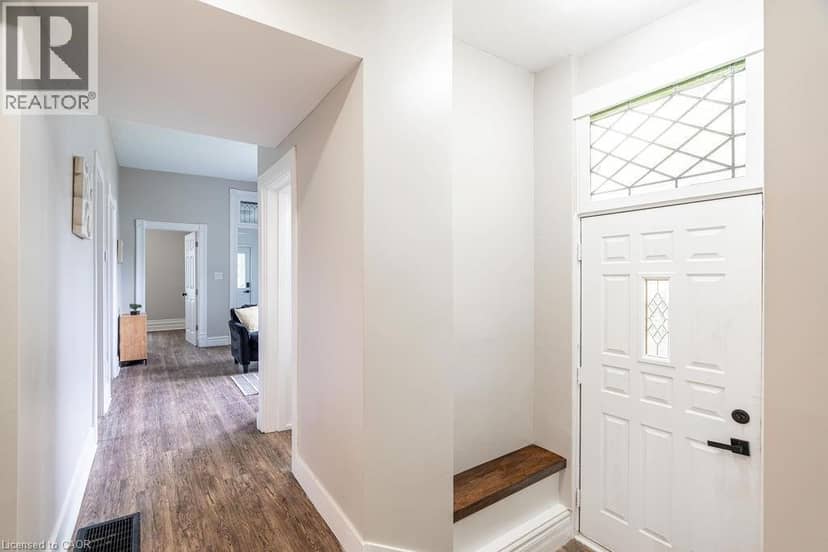354 SPRUCE Street — photo 18 of 40