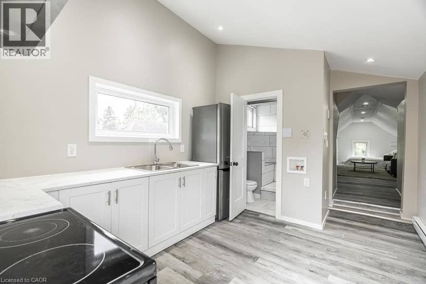 354 SPRUCE Street — photo 24 of 40