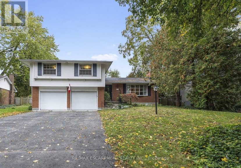 99 Runnymede Crescent, London North