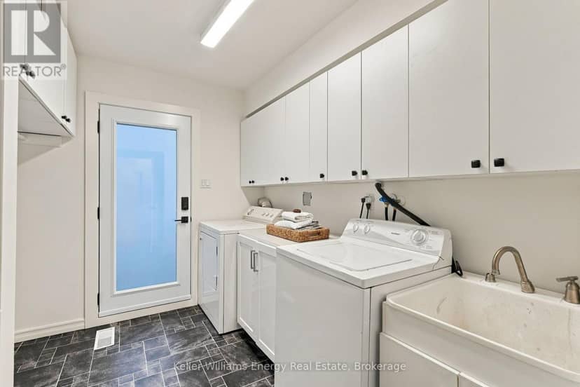 801 Greenbriar Drive — photo 34 of 40