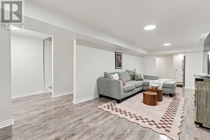 801 Greenbriar Drive — photo 35 of 40