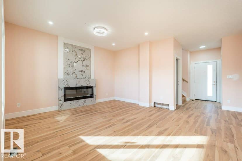 5023 48 AV — photo 12 of 40