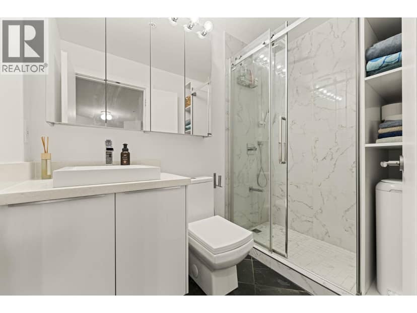 808 1177 Hornby Street — photo 9 of 15