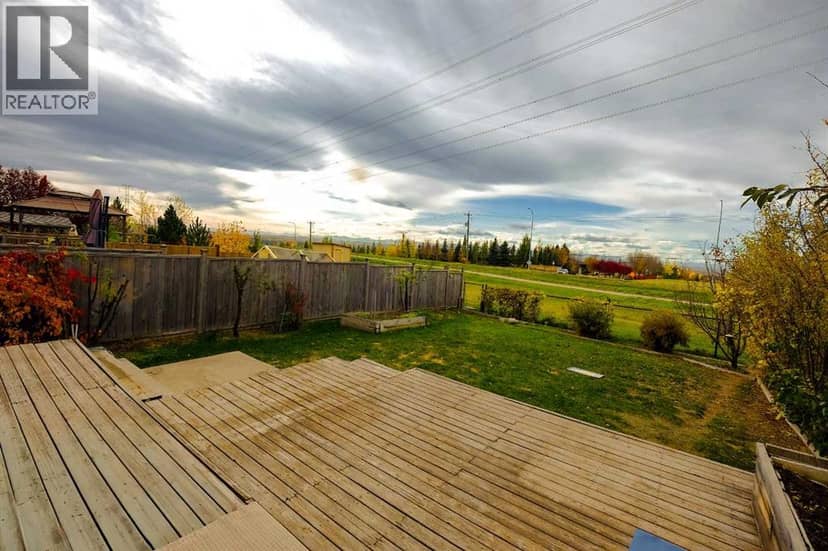 13 Tuscany Ridge Mews NW — photo 38 of 40