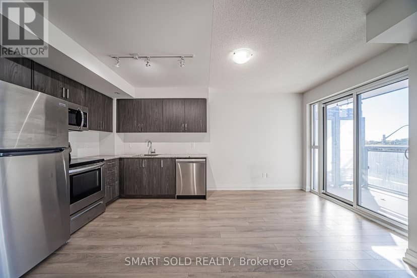 329 - 20 Meadowglen Place — photo 24 of 40