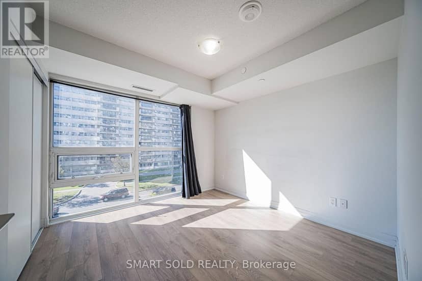 329 - 20 Meadowglen Place — photo 33 of 40