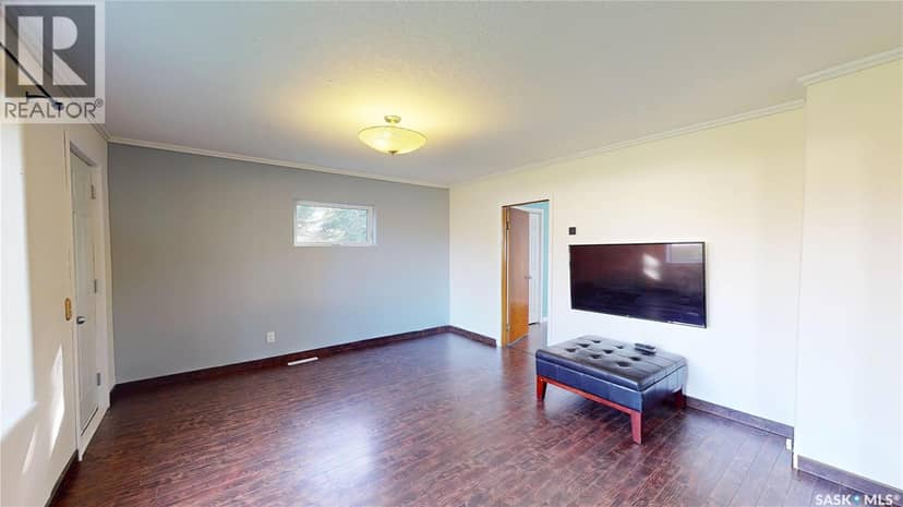 106 Alexander STREET — photo 13 of 36