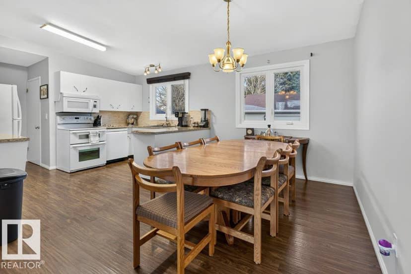 9120 92 AV — photo 14 of 40