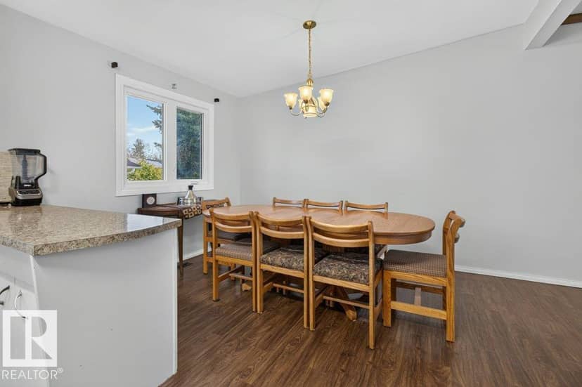 9120 92 AV — photo 15 of 40