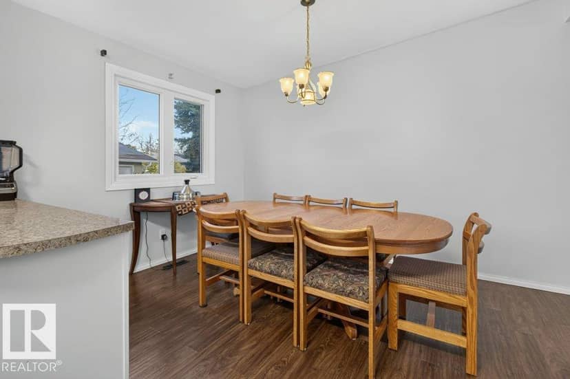 9120 92 AV — photo 16 of 40