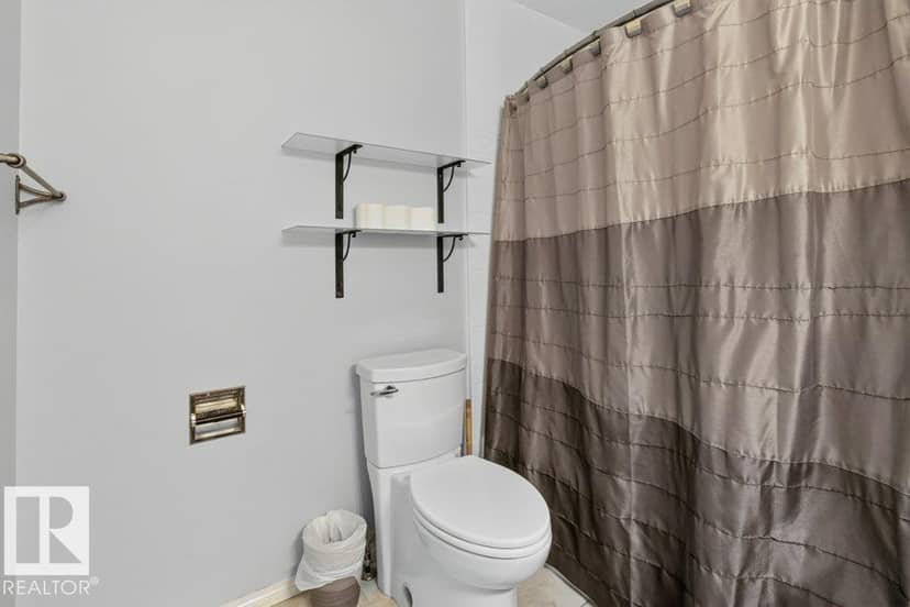 9120 92 AV — photo 35 of 40