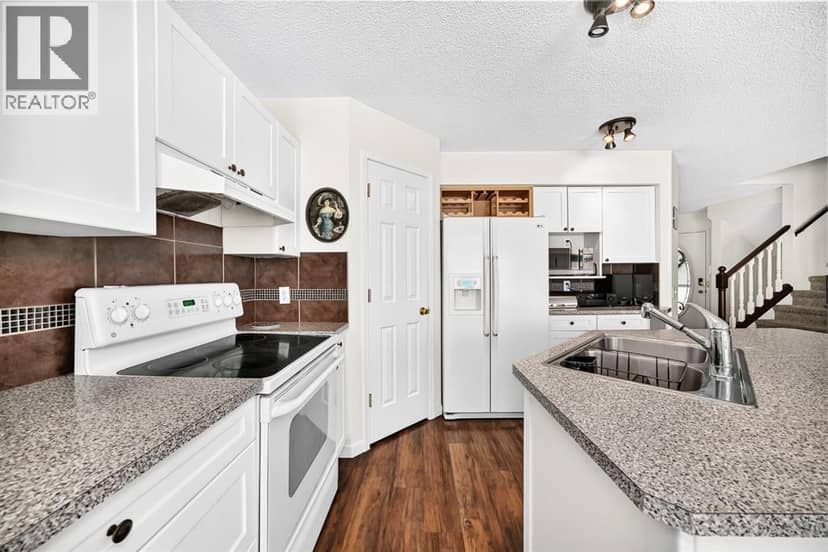 14954 Mt Mckenzie Drive SE — photo 9 of 40