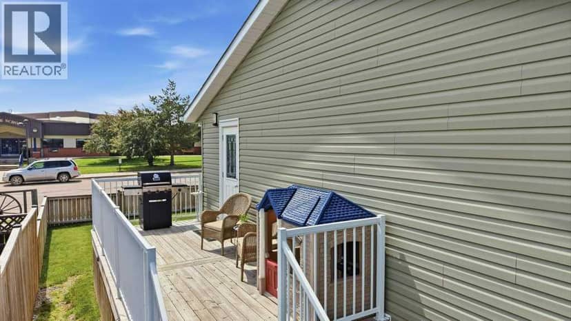 5028 48 Avenue — photo 13 of 40