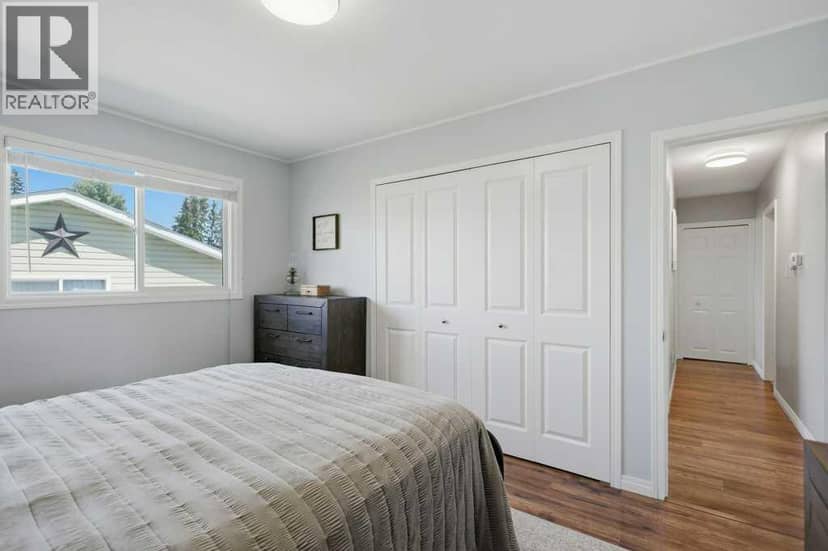 5028 48 Avenue — photo 23 of 40