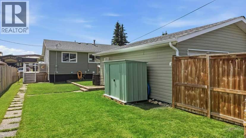 5028 48 Avenue — photo 37 of 40