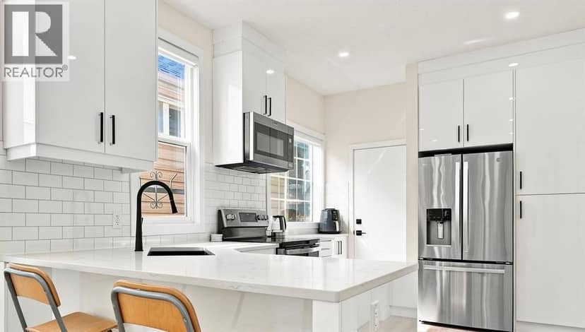 1012 1 Avenue NW, Calgary, photo 2