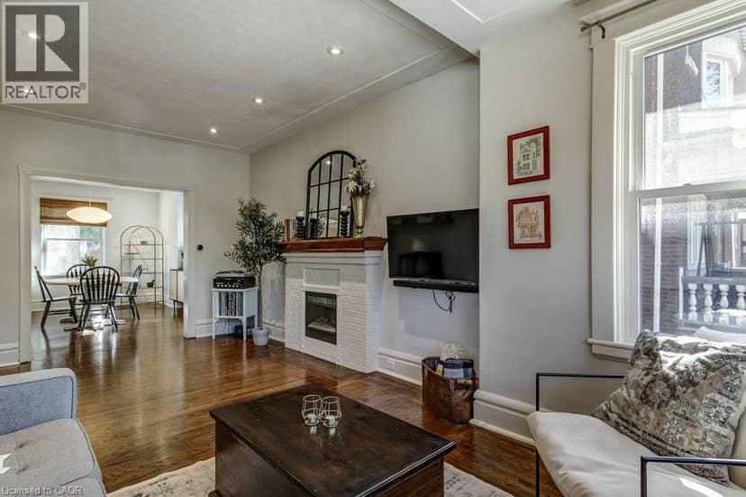 43 ROSSLYN Avenue S — photo 11 of 40