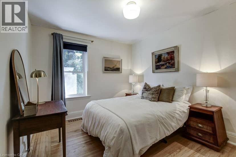 43 ROSSLYN Avenue S — photo 20 of 40