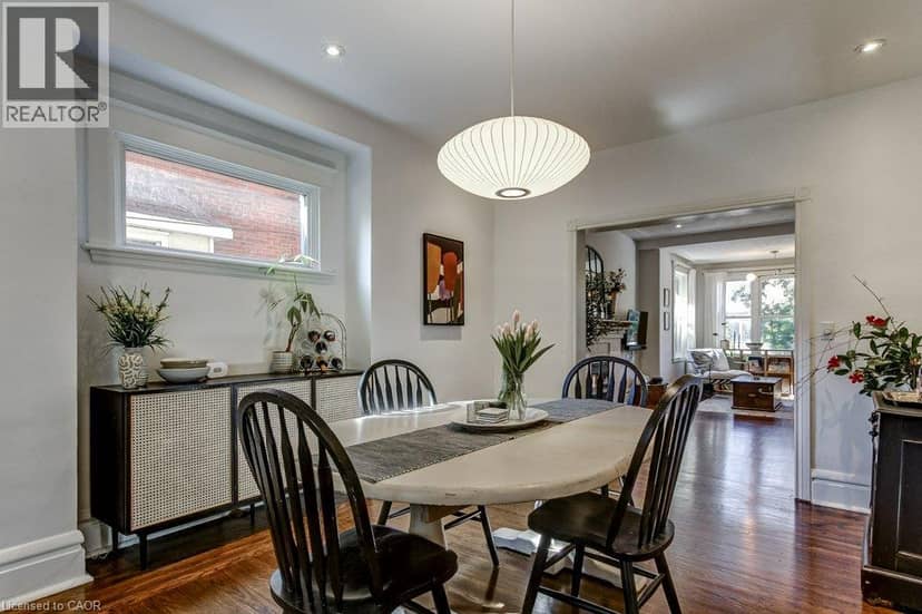 43 ROSSLYN Avenue S — photo 14 of 40