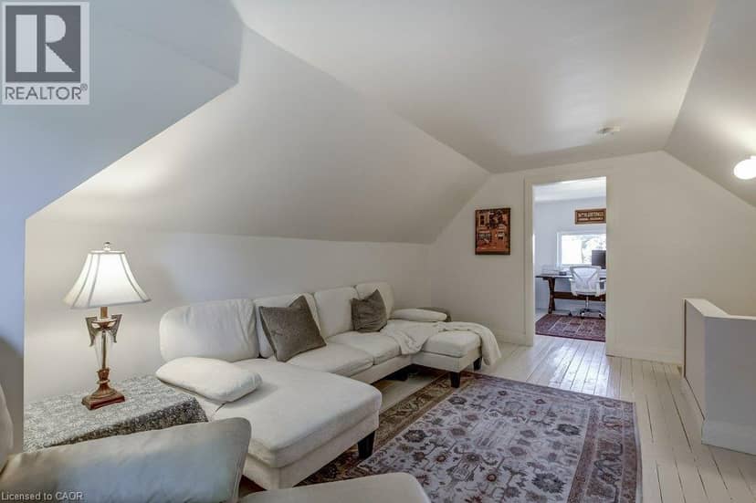 43 ROSSLYN Avenue S — photo 33 of 40