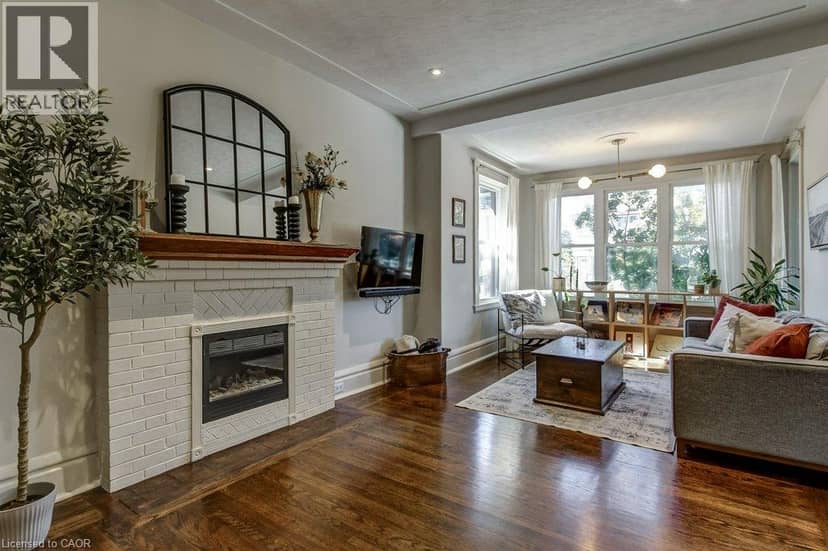 43 ROSSLYN Avenue S — photo 9 of 40