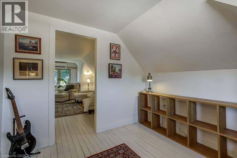 43 ROSSLYN Avenue S — photo 36 of 40