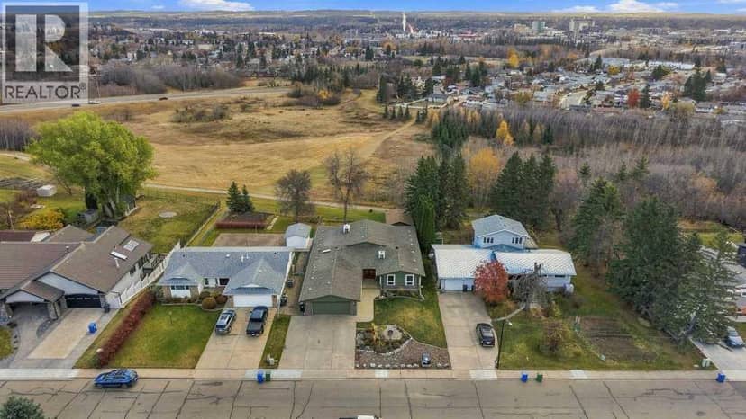 81 Oberlin Avenue, Red Deer, photo 3