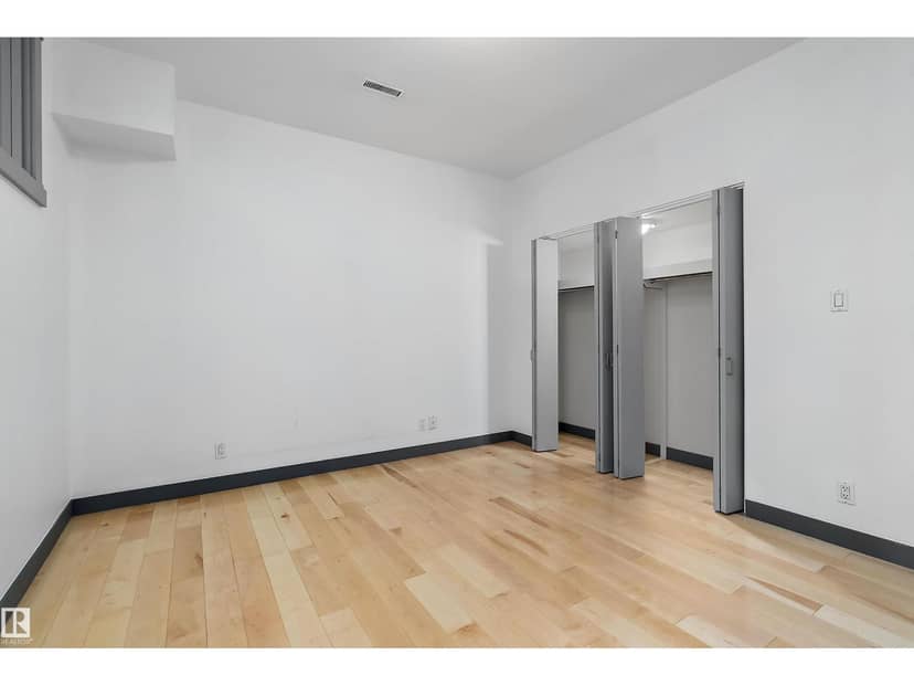 #212 10009 102 AV NW, Edmonton, photo 5