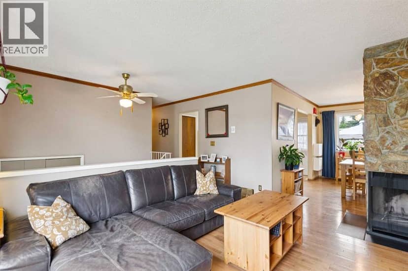 107 Bermuda Drive NW — photo 9 of 40