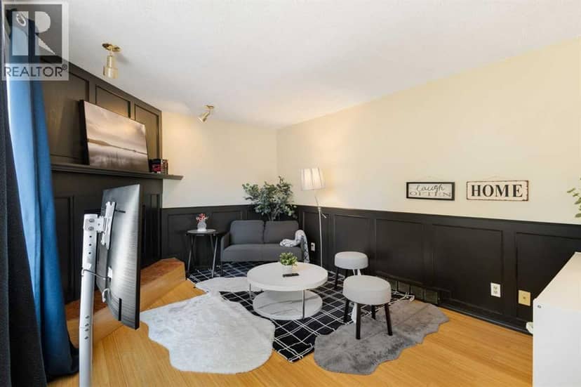 6907 6 Street SW — photo 10 of 40