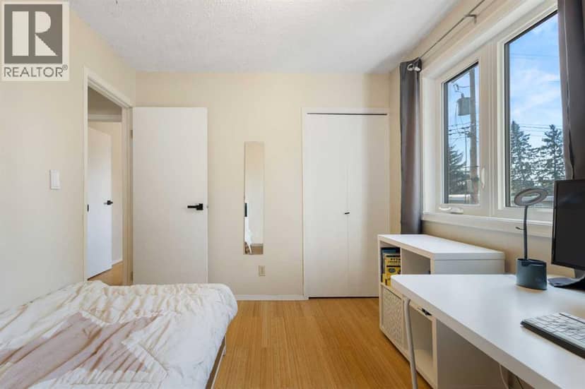 6907 6 Street SW — photo 20 of 40